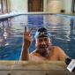 Calan Presiden Prabowo Subianto menyempatkan diri berolahraga berenang di kediamannya. (Dok. TKN Prabowo Gibran)

