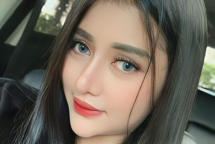  Selebgram Mega Amalia Ramadanti. (Facebook.com @Hanii Zunairah)